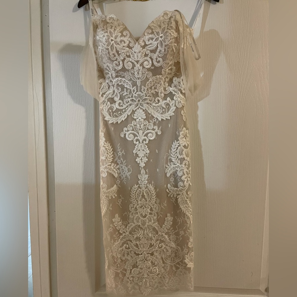 Wedding/Reception Dress - Picture 3 of 7